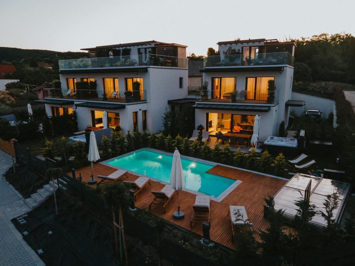 Skyline Resort Balatonalmádi Екстериор снимка